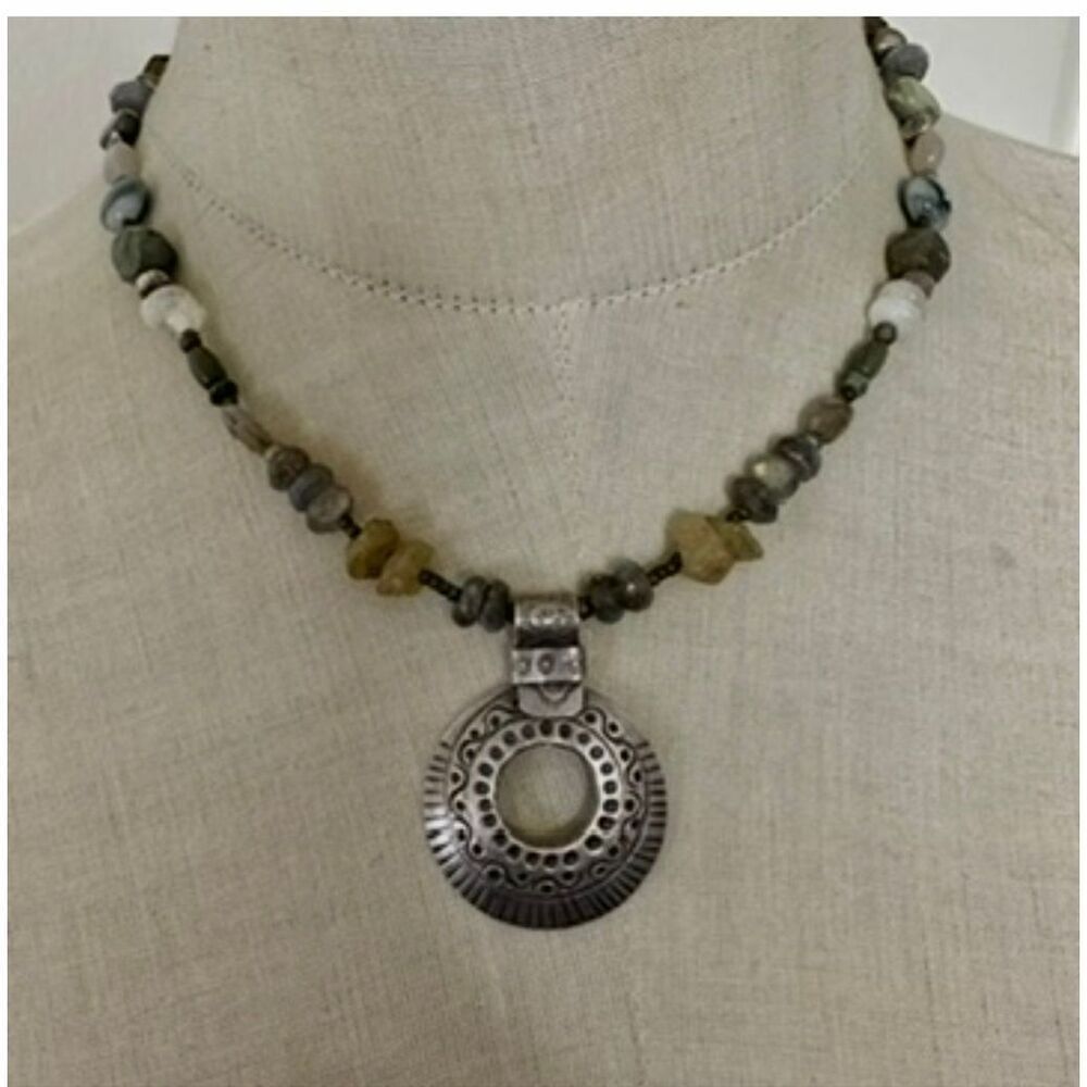 Artisan Sterling Silver Tribal Pendant Labradorite Quartz Gemstone Necklace